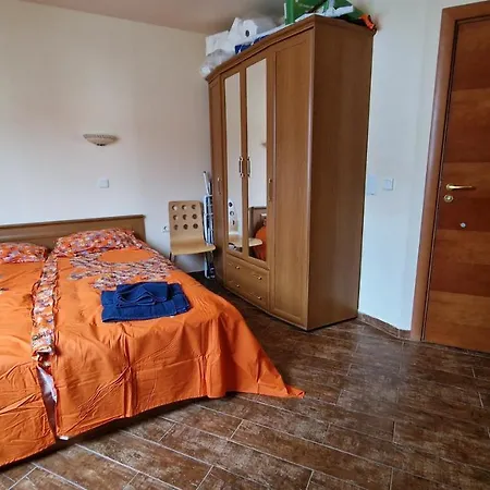 Apartamento 9 *